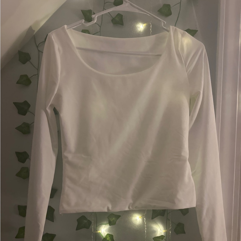SHEIN long sleeve double lined white top! Never worn! Size 4(S)